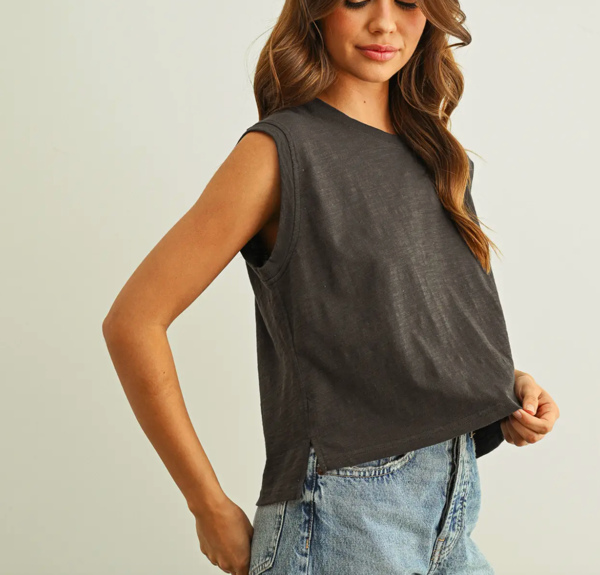 Round Neck Sleeveless Slub Top